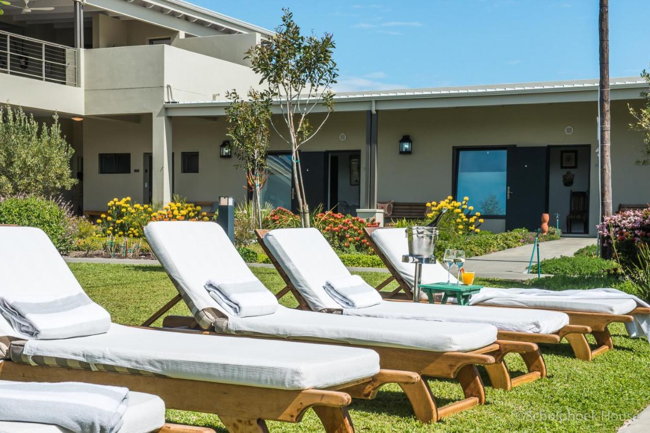 Schulphoek Seafront House Германус Екстер'єр фото The Hotel's pool area